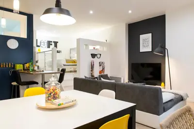 Cuisine ou kitchenette dans l'établissement Unsejouranantes- Loft Cassard