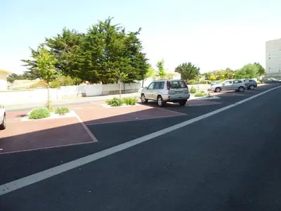 Plan de l'établissement Studio en bord de mer avec balcon et parking - FR-1-224C-334