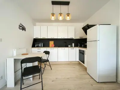Cuisine ou kitchenette dans l'établissement Appartement avec terrasse vue mer, hypercentre de Saint Brevin l'Ocean, 1 chambre