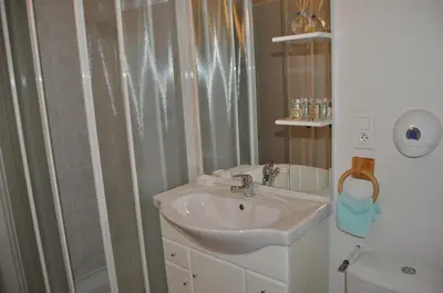 Salle de bains dans l'établissement L'Auberge du Tire Bouchon