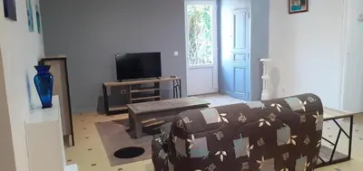 Télévision ou salle de divertissement dans l'établissement Gîte du Château des Bretonnières sur Vie