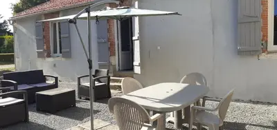 Terrasse ou espace extérieur de l'établissement Gîte du Château des Bretonnières sur Vie