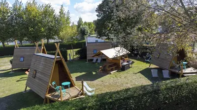 Jardin de l'établissement Camping La Davière Plage - Maeva