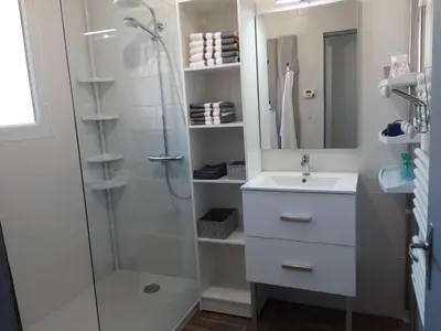 Salle de bains dans l'établissement Maison du pêcheur, forêt et océan