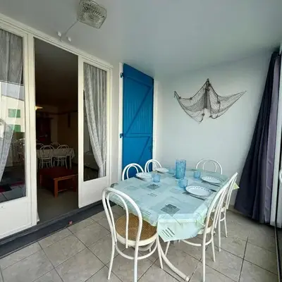 APPARTEMENT AVEC TERRASSE PROCHE PLAGE - FR-1-652-49