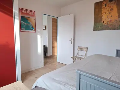 Un ou plusieurs lits dans un hébergement de l'établissement St Marc proche plage, 3chambres