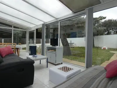 Télévision ou salle de divertissement dans l'établissement Maison à Fromentine, 60m², 5 personnes - FR-1-540-313