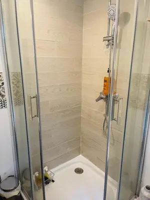 Salle de bains dans l'établissement Maisonnette centre au calme