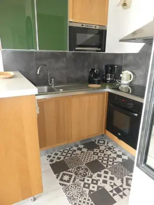 Cuisine ou kitchenette dans l'établissement T2 bord de mer