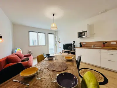 Cuisine ou kitchenette dans l'établissement Casa Diderot - T2