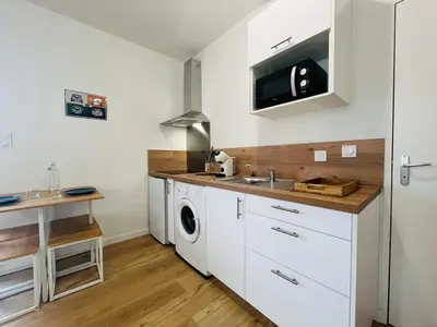 Cuisine ou kitchenette dans l'établissement Casa Diderot - Studio