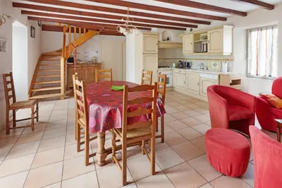 Cuisine ou kitchenette dans l'établissement Le Gîte du Verger - Calme, paisible et jardin