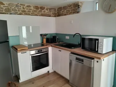 Cuisine ou kitchenette dans l'établissement Gîte familial 8 couchages proche PuyduFou