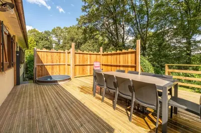 Balcon ou terrasse dans l'établissement Maison au bord de l'eau, Bain nordique