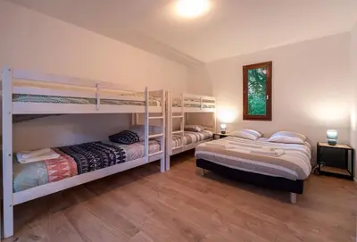 Un ou plusieurs lits dans un hébergement de l'établissement Maison au bord de l'eau, Bain nordique