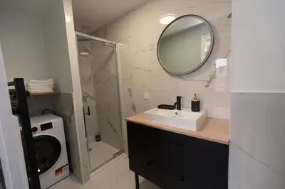 Salle de bains dans l'établissement Appartement cosy en centre ville de Cholet