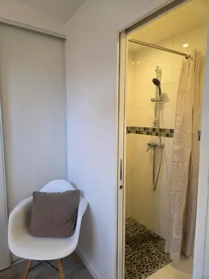 Salle de bains dans l'établissement Les terrasses de la moine