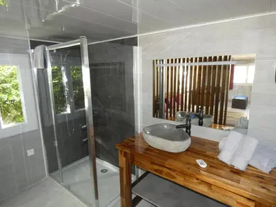 Salle de bains dans l'établissement Camping l'Albatros