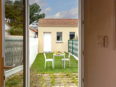 Jardin de l'établissement Holiday Home Ker Zelia by Interhome