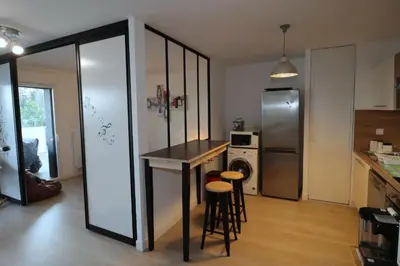 Cuisine ou kitchenette dans l'établissement L'Aigue Marine by TAH - Top emplacement & Parking