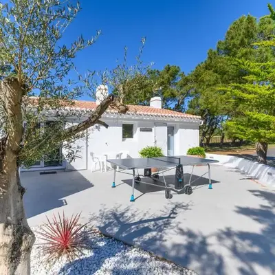 Lovely fully renovated beach villa