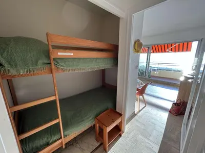 Un ou plusieurs lits dans un hébergement de l'établissement Studio confortable face mer avec garage privé, Saint-Hilaire-de-Riez - FR-1-224C-336