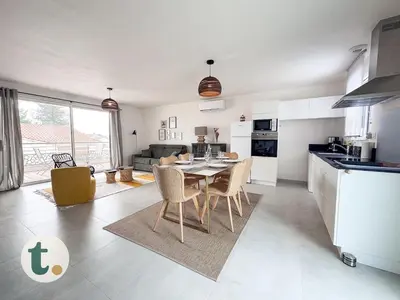 Cuisine ou kitchenette dans l'établissement Tranquiloue - Appartement neuf proche PuyduFou !