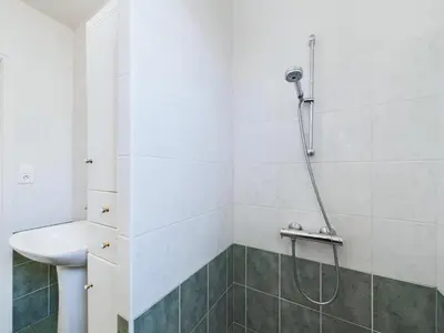 Salle de bains dans l'établissement Maison de vacances pour 4, St-Hilaire-de-Riez