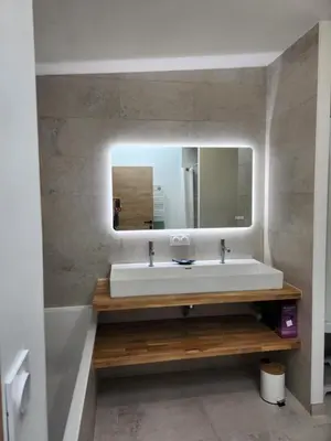 Salle de bains dans l'établissement L'Inattendu