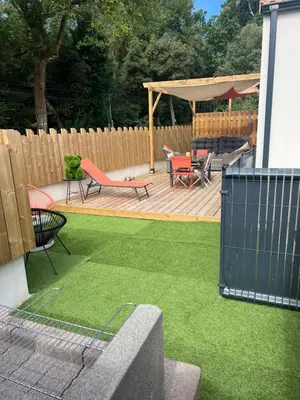 Jardin de l'établissement Sweet Home Two