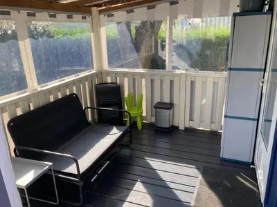 Cuisine ou kitchenette dans l'établissement Mobile home