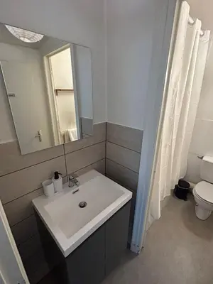 Salle de bains dans l'établissement Appartment Doutre-2e étage