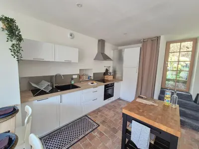 Cuisine ou kitchenette dans l'établissement La maison de Pierre, studio à 20 min du Puy du Fou