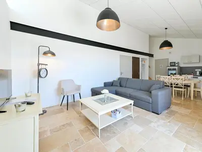 Cuisine ou kitchenette dans l'établissement Gîte de la Tiboire - Salle de Festivités et Salle de Jeux