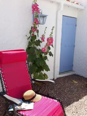 Jardin de l'établissement Les volets bleus