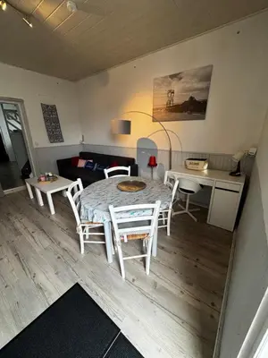 Cuisine ou kitchenette dans l'établissement Maison 47m2 meublée 200m plage