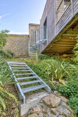 Jardin de l'établissement Renovated Chalet In The Heart Of Nature In Vendée