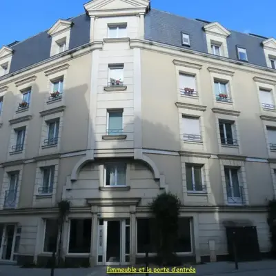 Home SAINT-MAURILLE coeur d'Angers et Parking