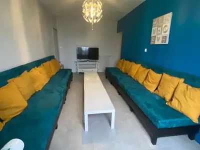 Coin salon dans l'établissement Gite La Villa des Coeurs Vendéens
