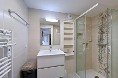 Salle de bains dans l'établissement Majoa - 300m plage - Wifi - Jardin