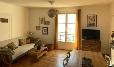 Télévision ou salle de divertissement dans l'établissement Rosa d'Egada