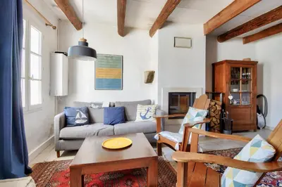 Coin salon dans l'établissement Maison pour 4 avec jardin et terrasse - 500m plage