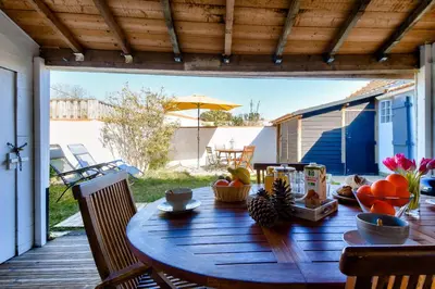 Balcon ou terrasse dans l'établissement Maison pour 4 avec jardin et terrasse - 500m plage