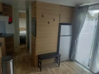 Cuisine ou kitchenette dans l'établissement Mobil-home Saint Jean de mont