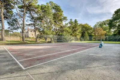 Tennis ou squash au sein de la maison de vacances ou à proximité
