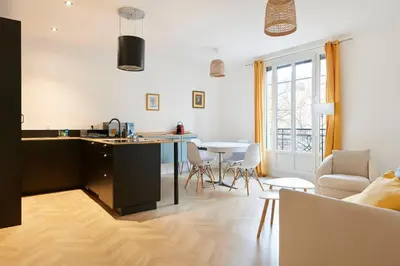 Cuisine ou kitchenette dans l'établissement Le Cocon du Batonnier