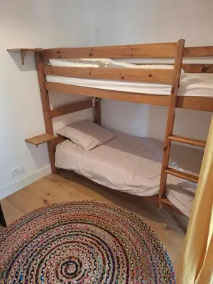 Un ou plusieurs lits dans un hébergement de l'établissement Maison pleine de charme - Plage a 200m
