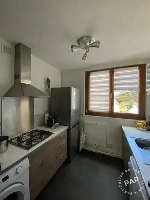 Cuisine ou kitchenette dans l'établissement Appartement familial de 56 m², à deux pas de la mer._2