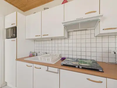 Cuisine ou kitchenette dans l'établissement Jolie maison avec extérieur pour 6 proche mer