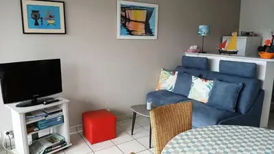 Télévision ou salle de divertissement dans l'établissement Résidence Argos - Location de Vacances - PORNICHET - 2 pièces - 021 - 60409 MAE-7411